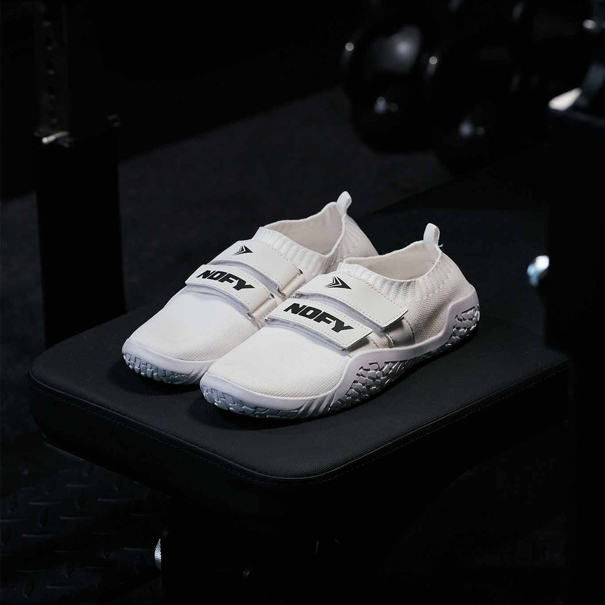 NOFY Deadlift Schuhe „Contact“ Weiß – maximaler Grip