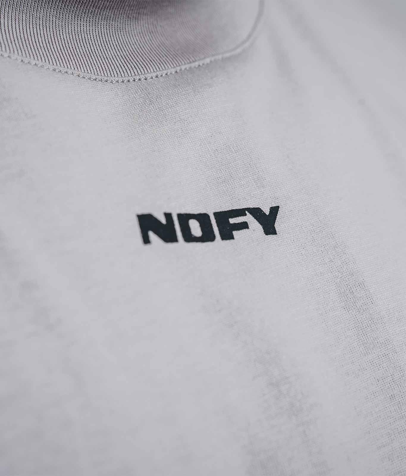 nofy-longsleeve-basic-grau-oversize-logo