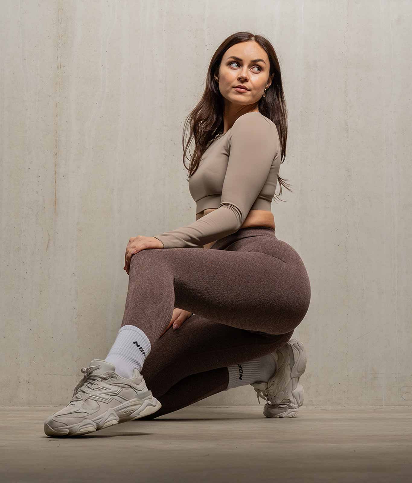 nofy-soft-stretch-leggings-braun-fitness-damen-knee