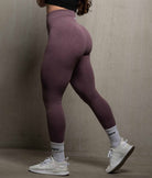 nofy-soft-stretch-leggings-lila-fitness-damen-side-back