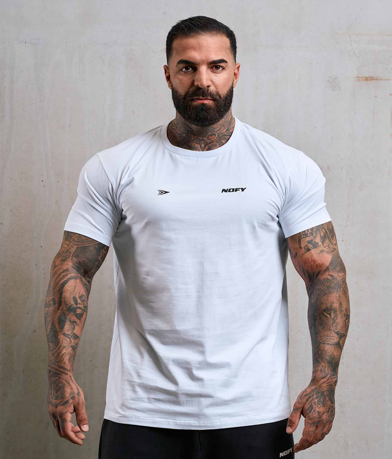 NOFY T-Shirt Herren Weiß Arrows, Frontansicht sportliche Passform
